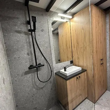 Hotel Apartament Celna Eight