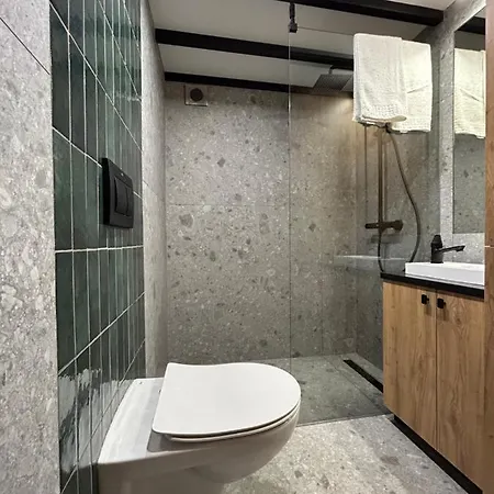 فندق Apartament Celna Eight